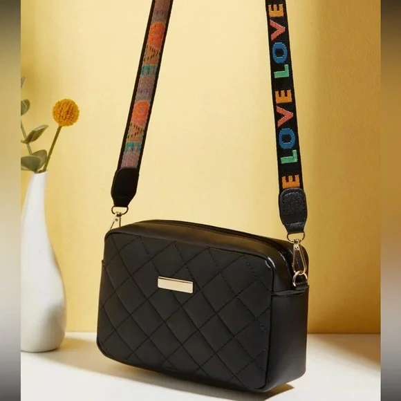 NWOT BLACK  Quilted w/ Multicolor LOVE Strap Purse Small/Med Bag - Picture 5 of 7